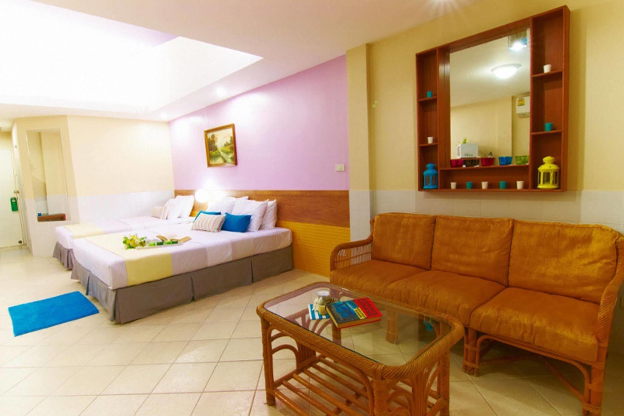 Peace Resort Hotel Pattaya ภายนอก รูปภาพ