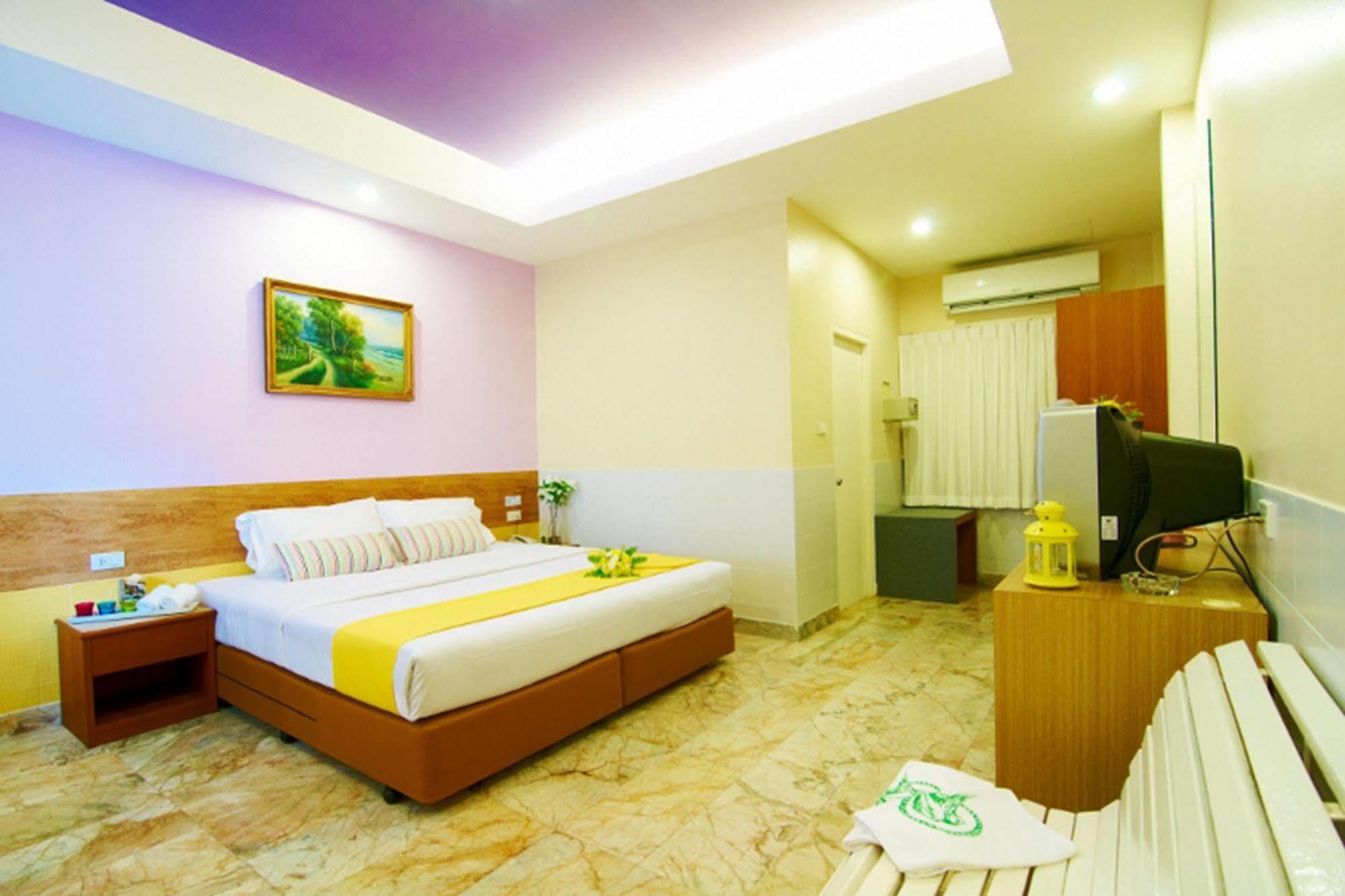 Peace Resort Hotel Pattaya ภายนอก รูปภาพ