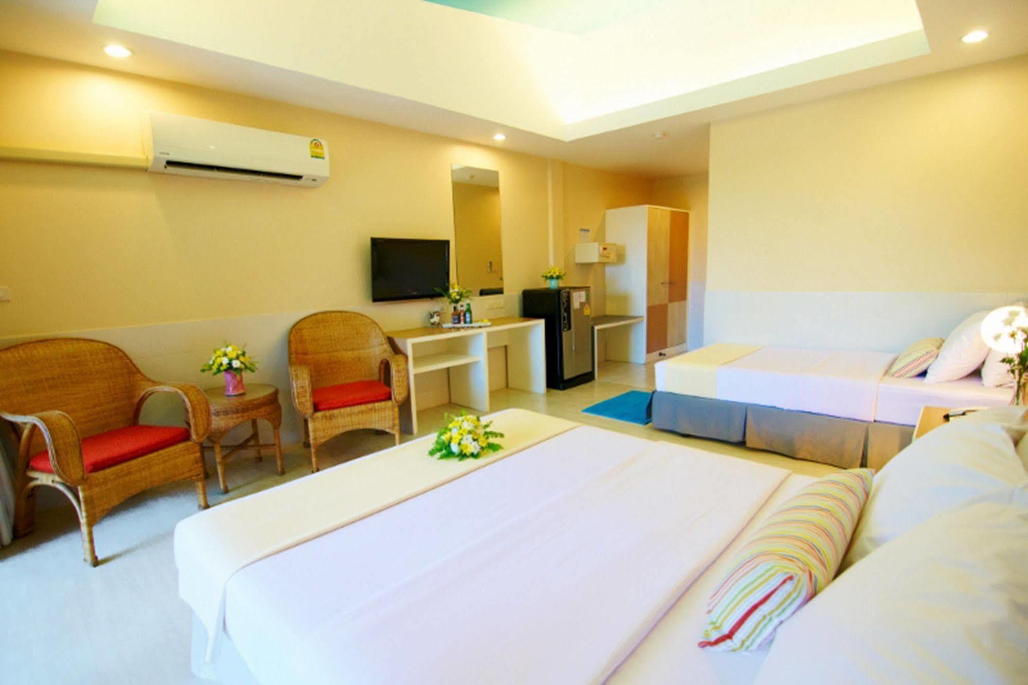 Peace Resort Hotel Pattaya ภายนอก รูปภาพ