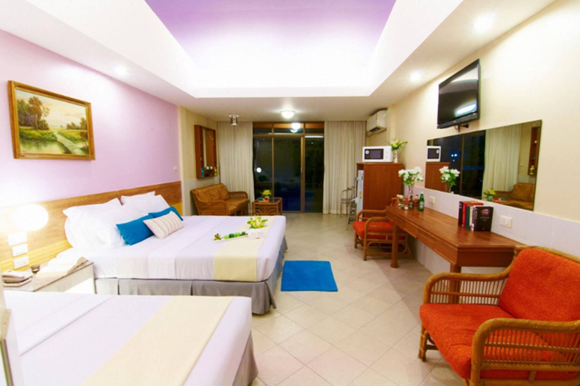 Peace Resort Hotel Pattaya ภายนอก รูปภาพ