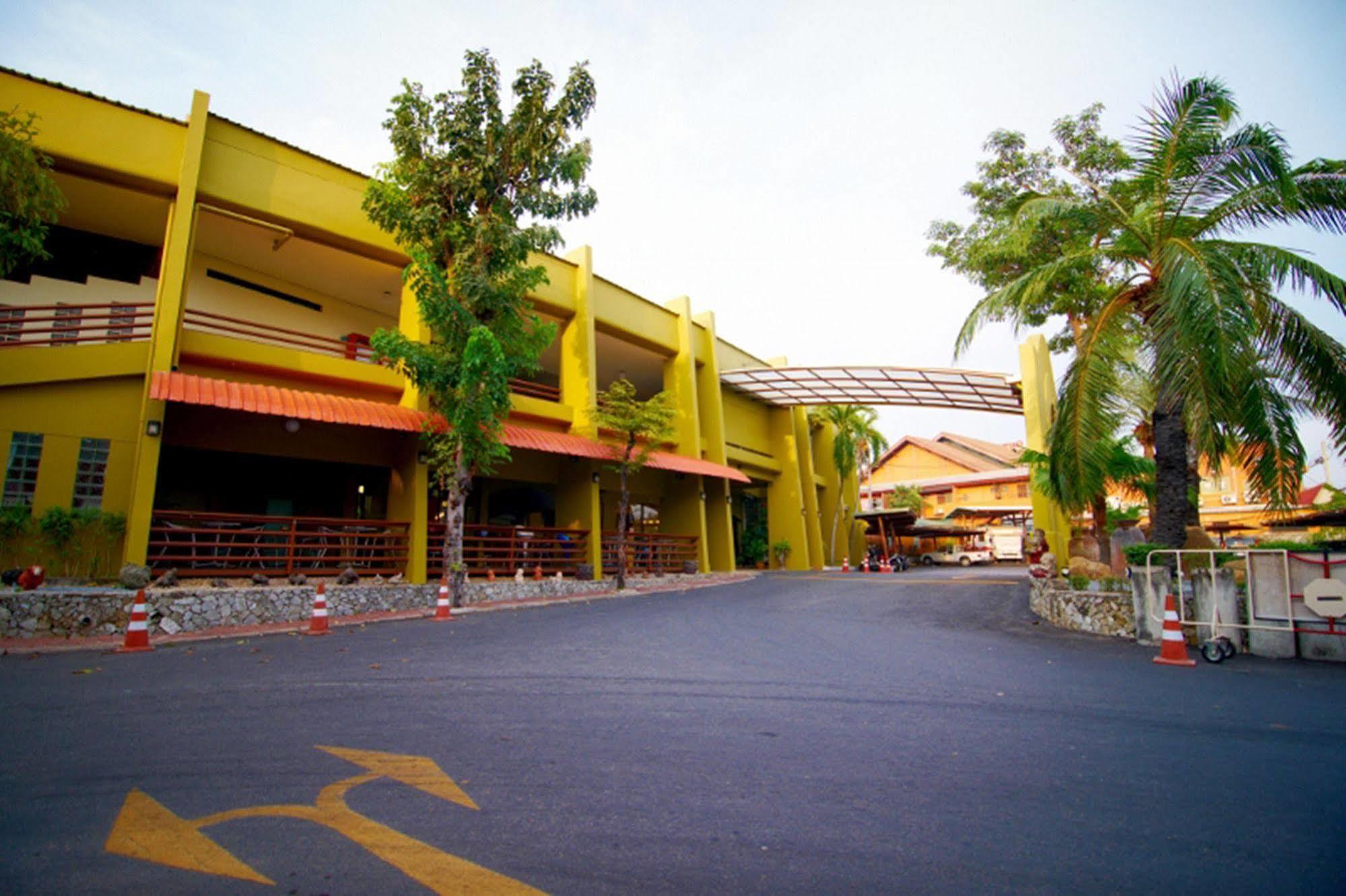 Peace Resort Hotel Pattaya ภายนอก รูปภาพ
